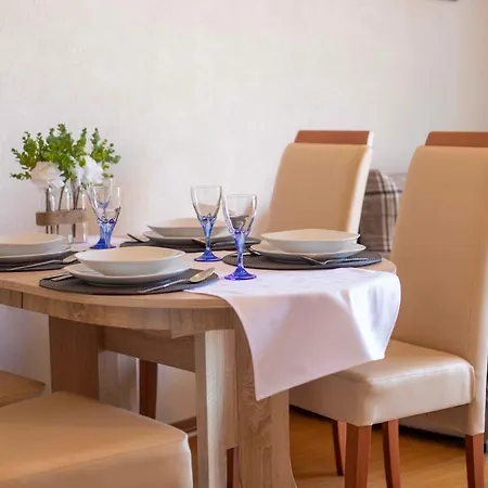 Ivana - Sea View With Garage