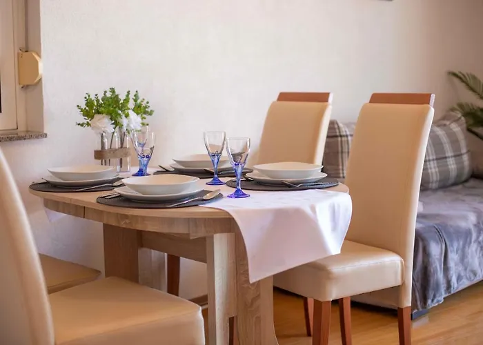 Ivana - Sea View With Garage