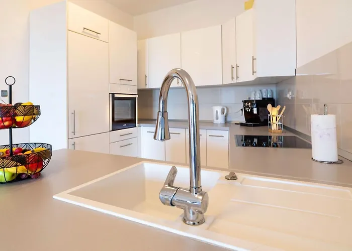 Ivana - Sea View With Garage