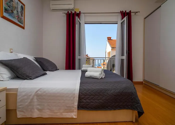 Ivana - Sea View With Garage Daire Makarska